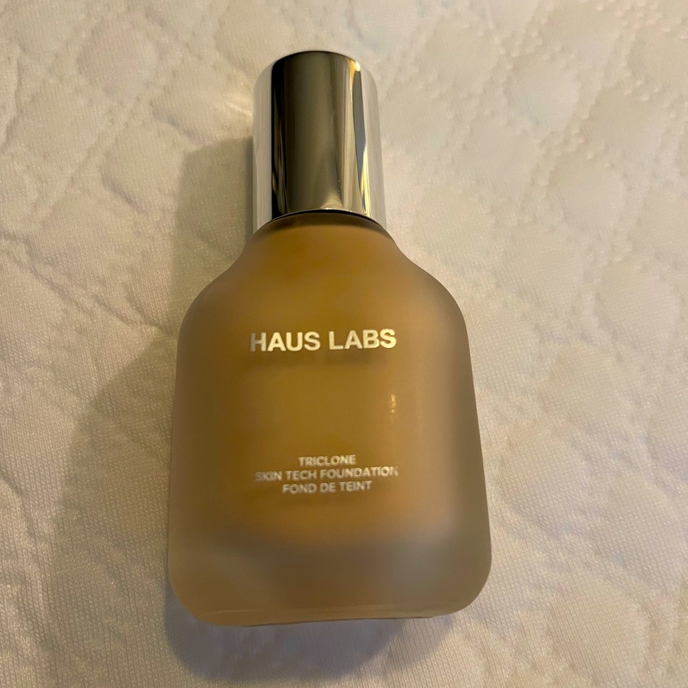 Haus lab skin tech foundation. #120 light warm. Full bottle. Used once.